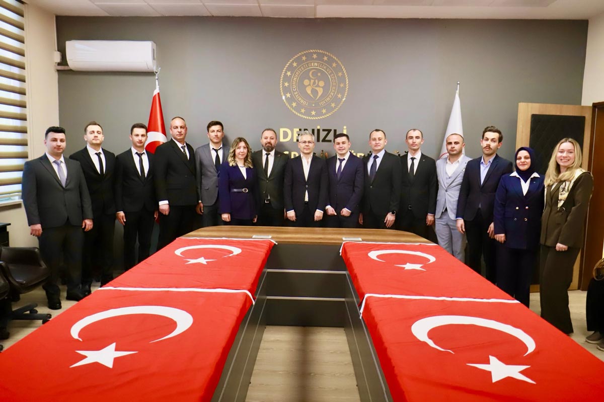 DENİZLİ’DE 13 SÖZLEŞMELİ PERSONEL YEMİN EDEREK KADROYA GEÇTİ