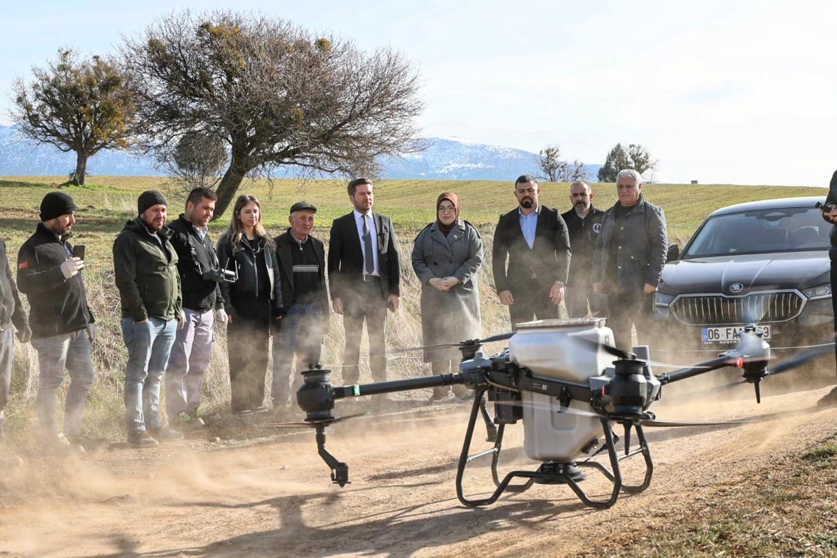 TARLAYA DRONLA GÜBRE ATTILAR