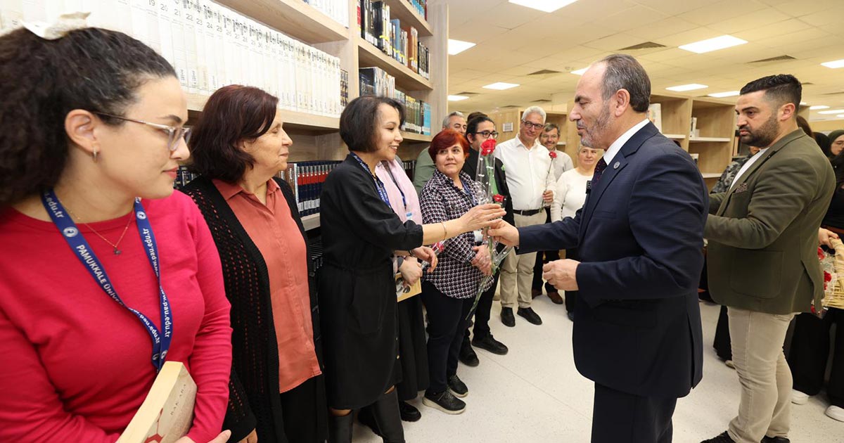 HEP BİRLİKTE KİTAP OKUDULAR