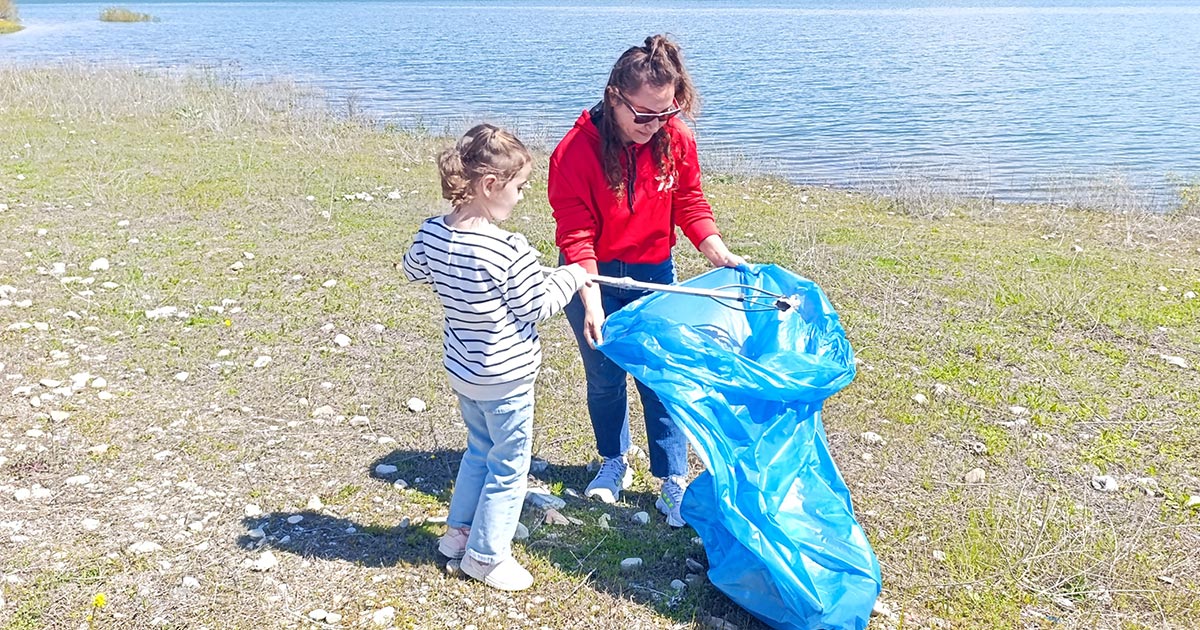 BARAJIN ETRAFINI TEMİZLEDİLER
