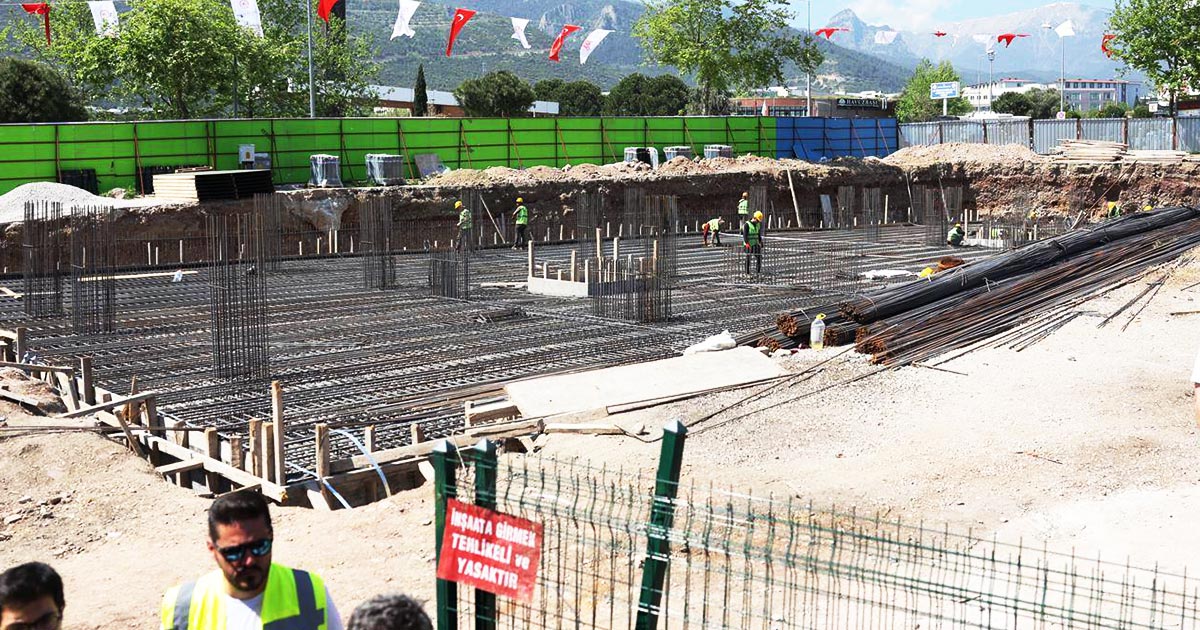 TEMEL ATMA TÖRENİ SİYASİLERİ BULUŞTURDU