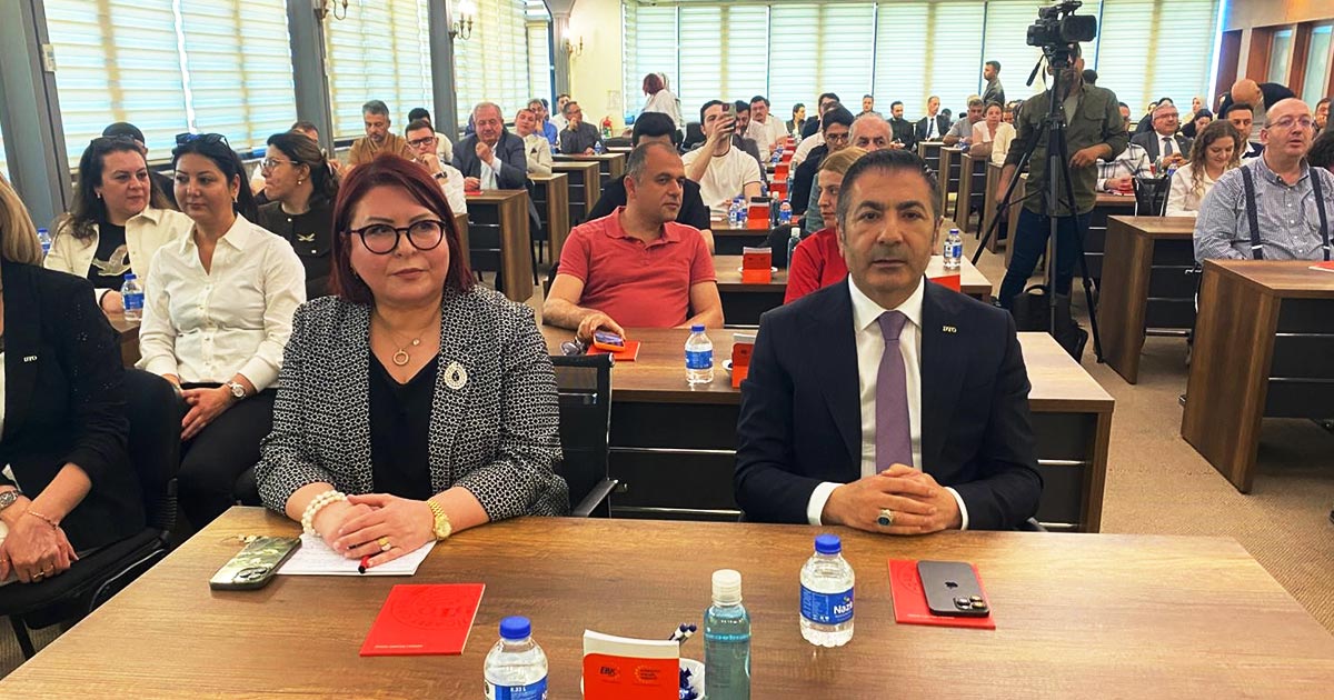 "TİCARETİN YENİ DİLİ DİJİTALLEŞME REKABETİN YENİ SAHASI E-TİCARET"