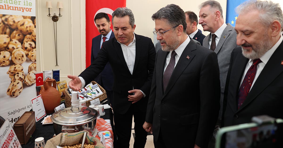 ANKARA’DAKİ ZİRVEYE DAMGA VURDULAR