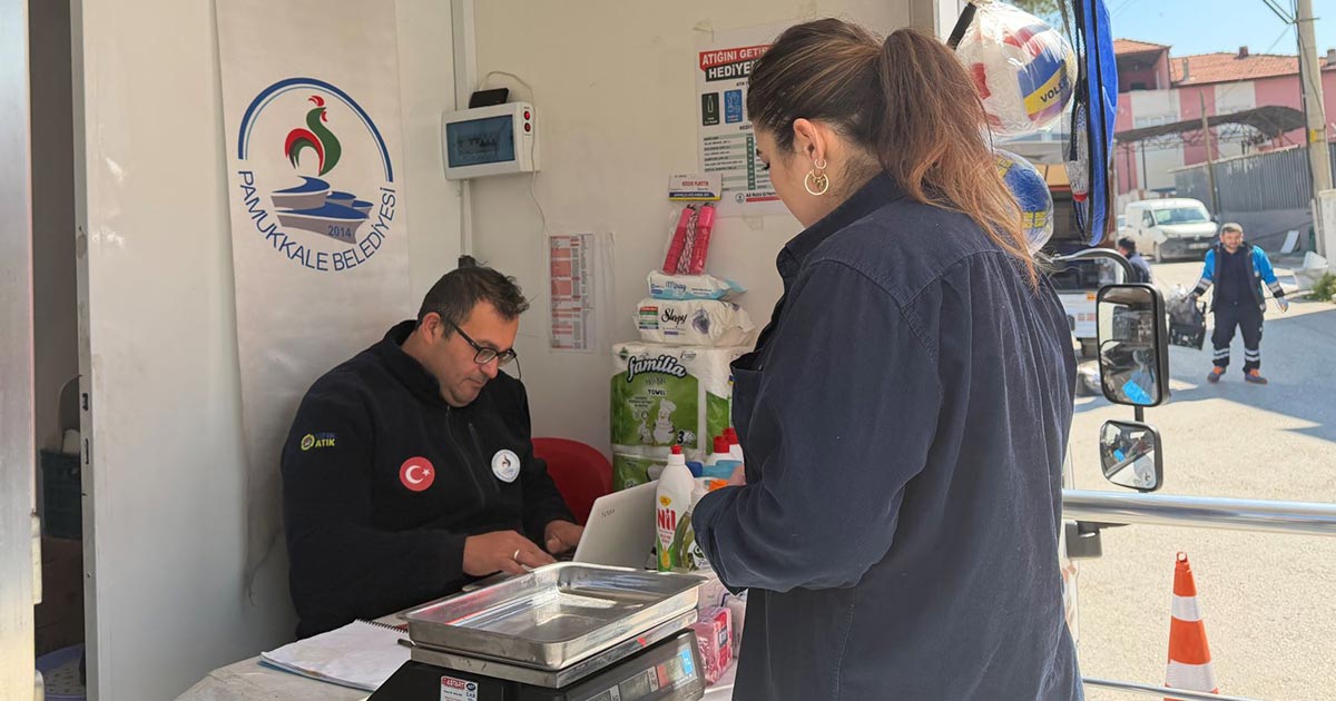 ATIK TOPLAMA ARACI AKHAN’DA