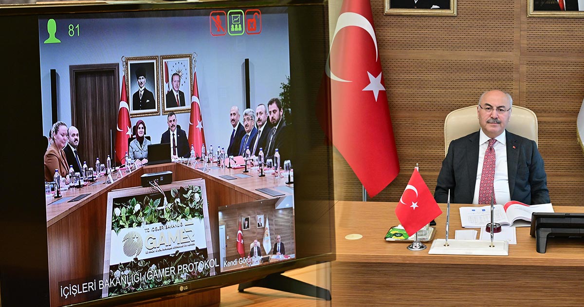 BAKANLARLA ÇEVRİM İÇİ GÖRÜŞTÜ