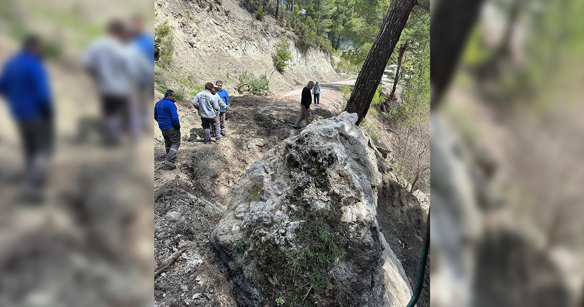 DEV KAYALAR YOLU KAPATTI