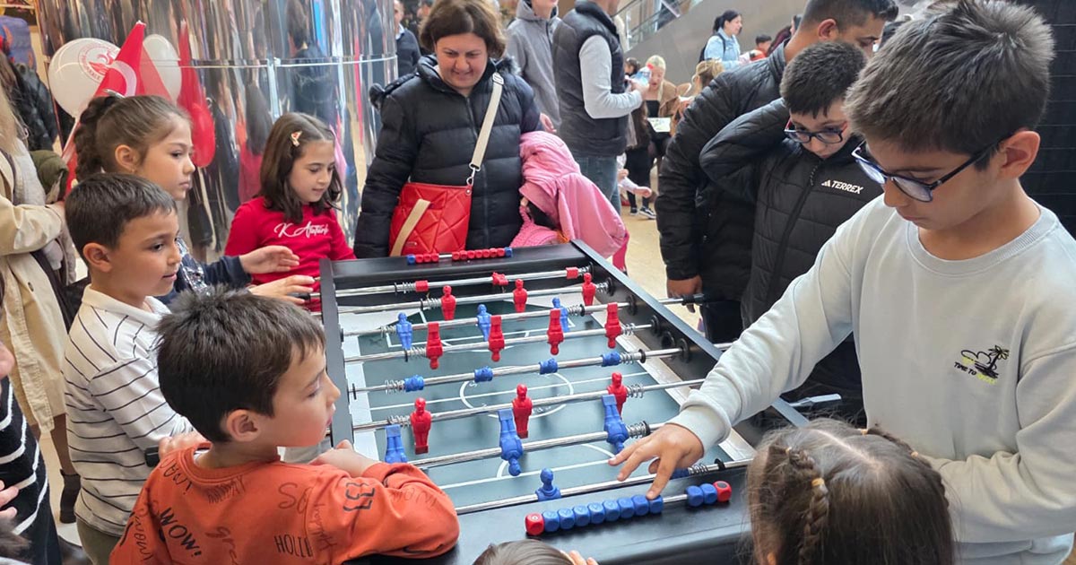 DOYASIYA EĞLENDİLER