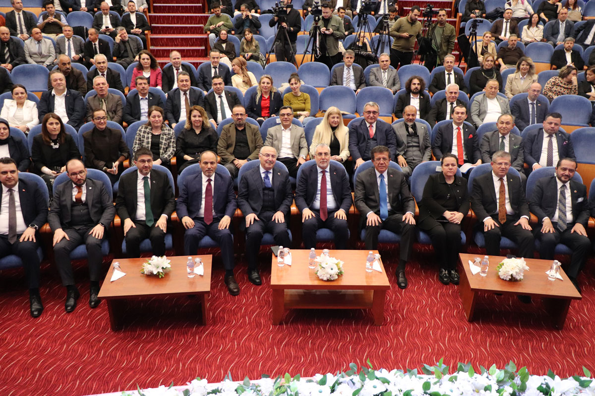 GENÇLERE GÜÇ PROGRAMINI AÇIKLADI