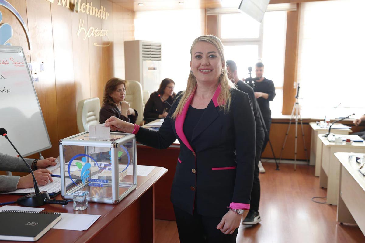 MERKEZEFENDİ BELEDİYESİ’NİN 2025 YILI FAALİYET RAPORU OY ÇOKLUĞU İLE KABUL EDİLDİ