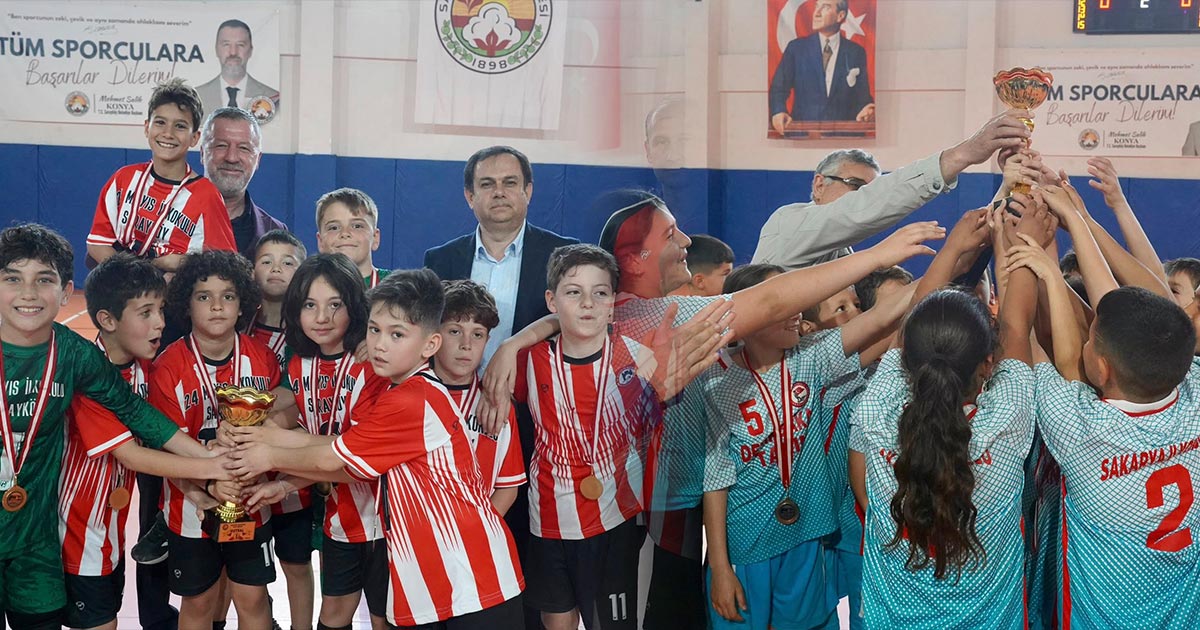 SARAYKÖY’DE 23 NİSAN FUTSAL TURNUVASI COŞKUYLA TAMAMLANDI