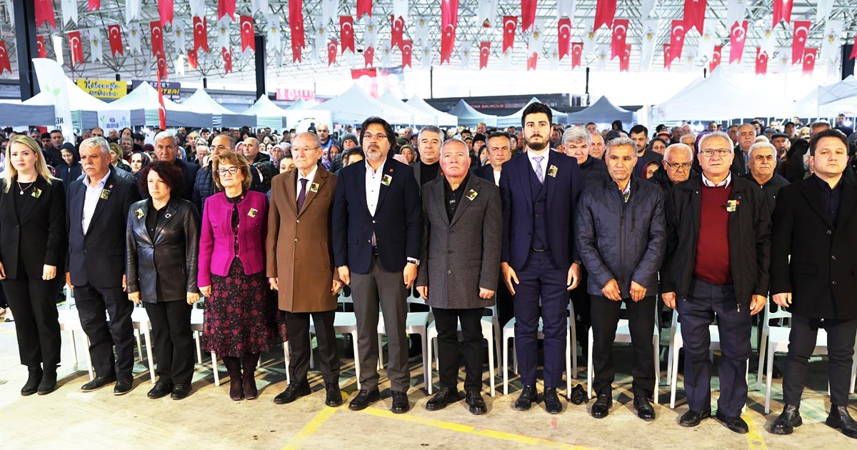 BİNLERCE TOHUM VE FİDE DAĞITILDI