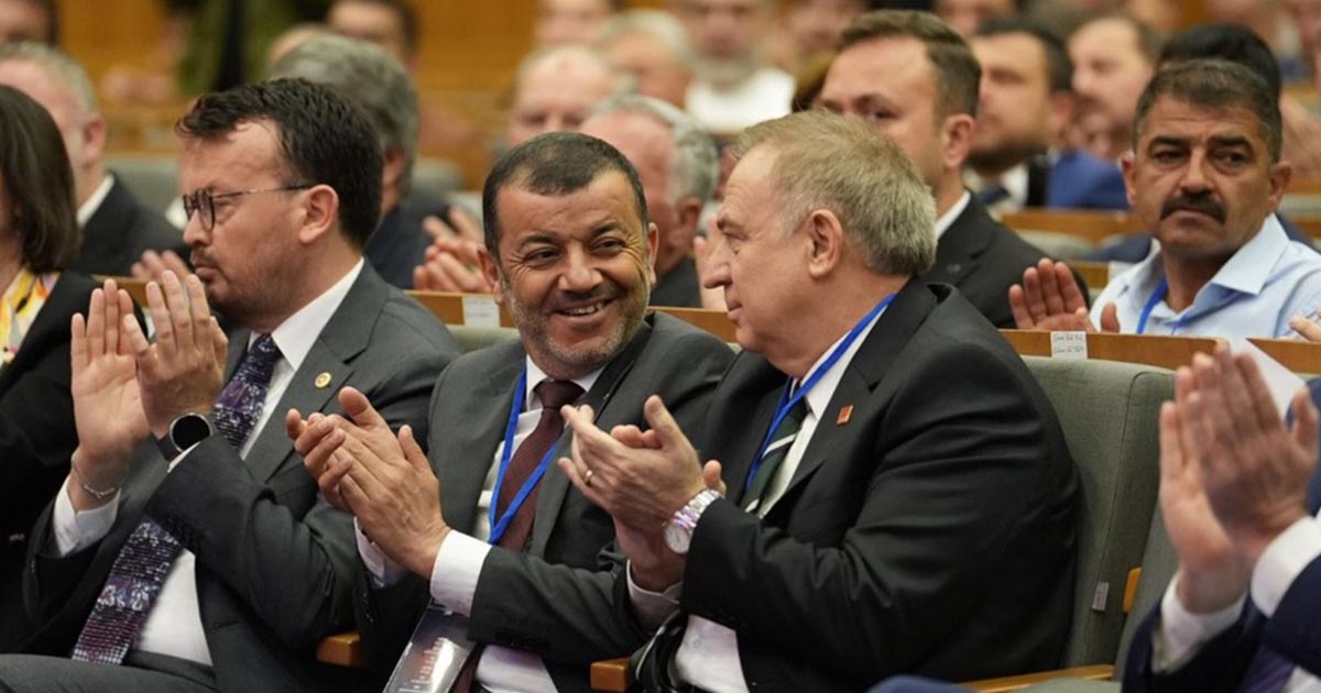 ÇAVUŞOĞLU’DAN CHP’Lİ BAŞKANLARA MESAJ: HEPİMİZ HADDİMİZİ BİLECEĞİZ