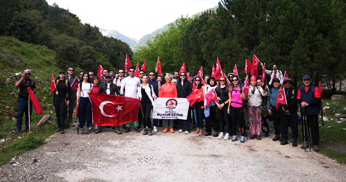 19 MAYIS COŞKUSU KENTİN DÖRT BİR YANINDA