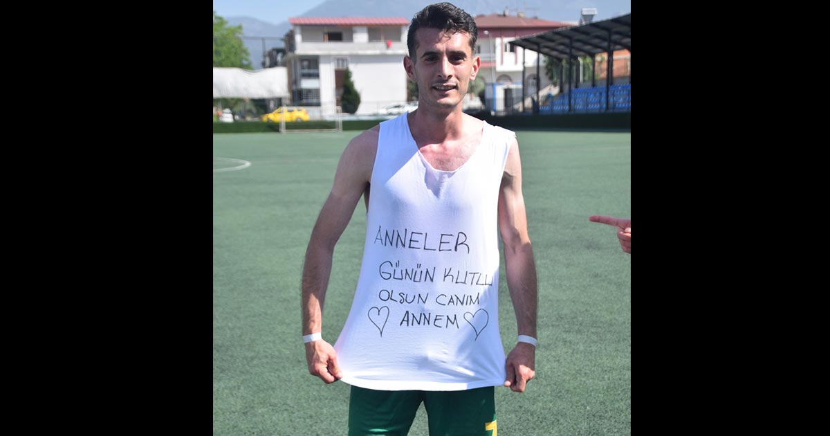 DENİZLİ GENÇLERBİRLİĞİ İLK YARIYI ZİRVEDE TAMAMLADI