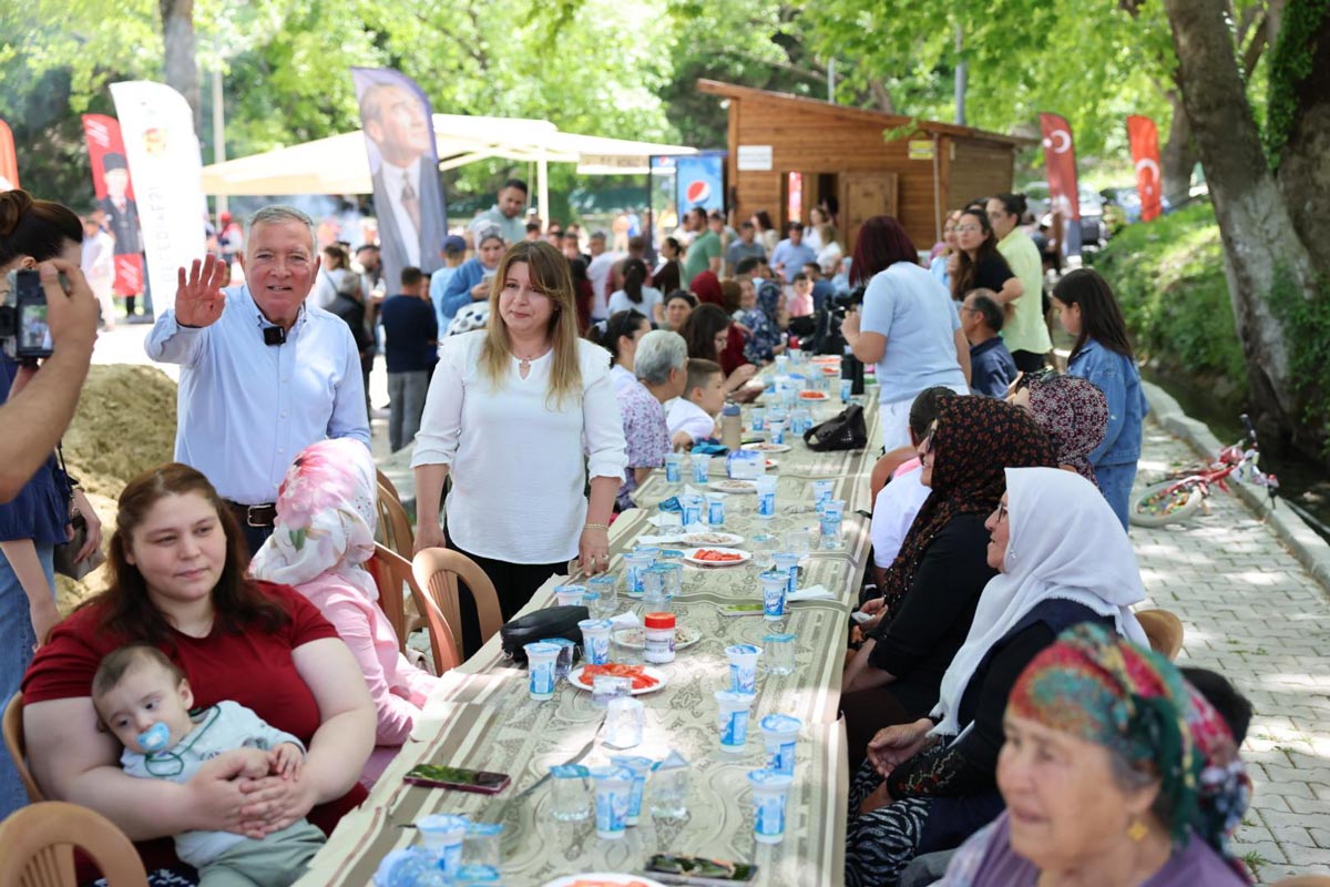 HONAZ’DA ANNELER GÜNÜ BULUŞMASINA YOĞUN İLGİ