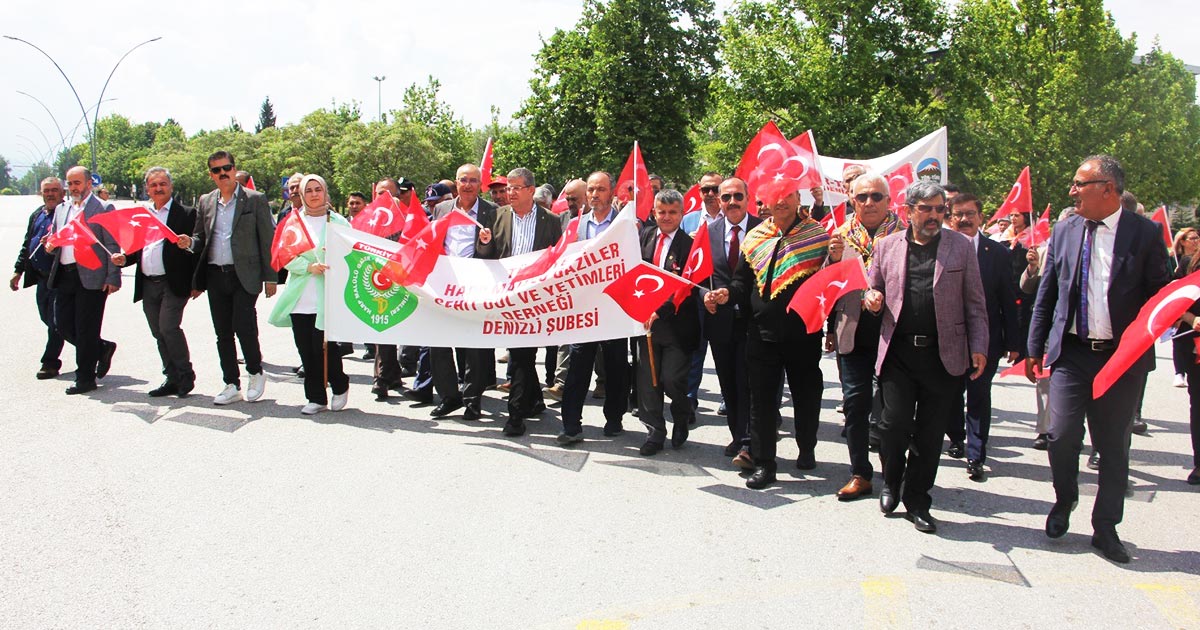 BİNGÖL ŞEHİTLERİ DUALARLA ANILDI