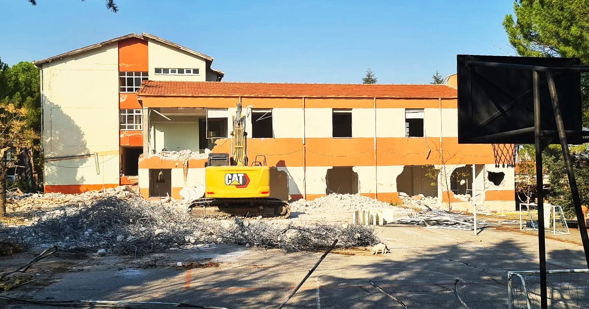 UÇAKLI OKUL NE OLACAK?