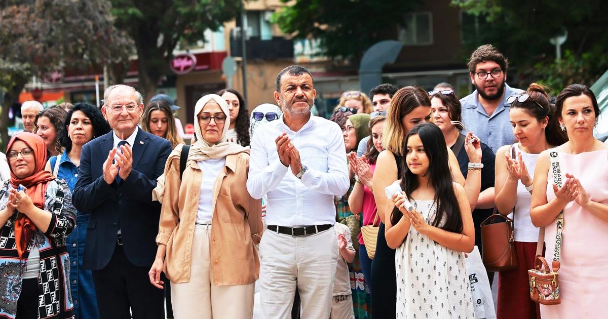 ÇİZGİNİN USTALARI ÖDÜLLERİNİ ALDI