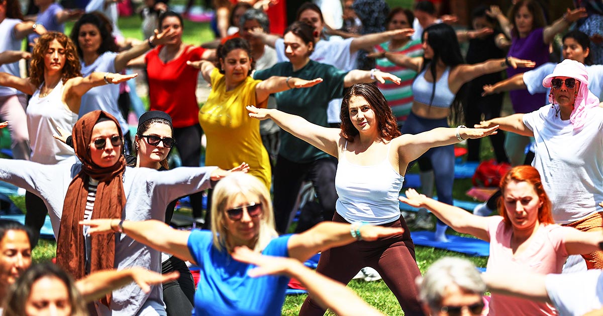 ÇAMLIK’TA YOGA GÜNÜ