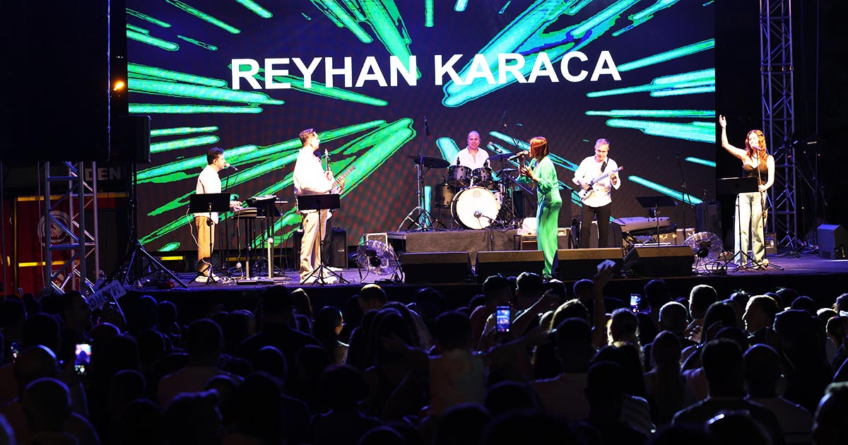 KİRAZ FESTİVALİ'NDE KARACA RÜZGARI