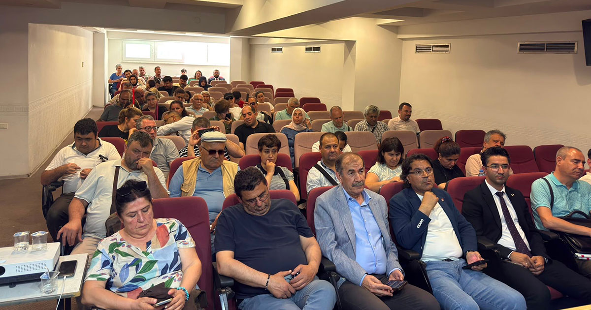 ALTINOKTA KÖRLER DERNEĞİ'NDE KAMİL AY GÜVEN TAZELEDİ