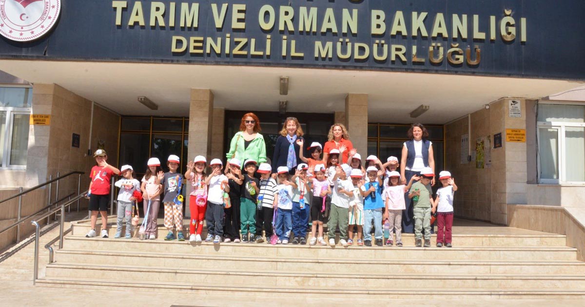 MİNİKLER DENİZLİ HOROZUNU ÖĞRENDİ