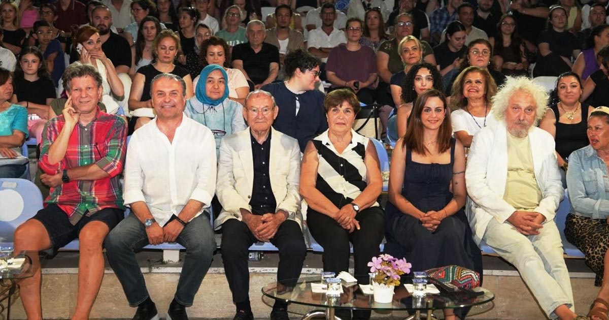 USTA İSİMLERLE UNUTULMAZ GECE