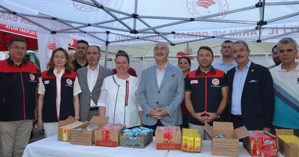 15 TEMMUZ ANMA ÇADIRI ZİYARETÇİLERLE BULUŞTU