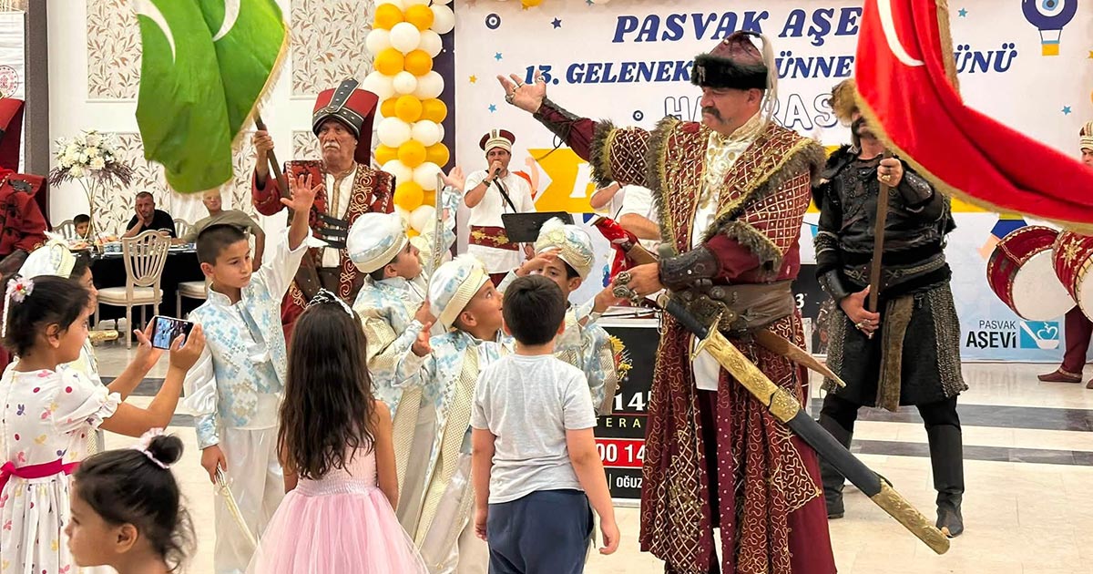 47 ÇOCUK İÇİN MUHTEŞEM SÜNNET ŞÖLENİ