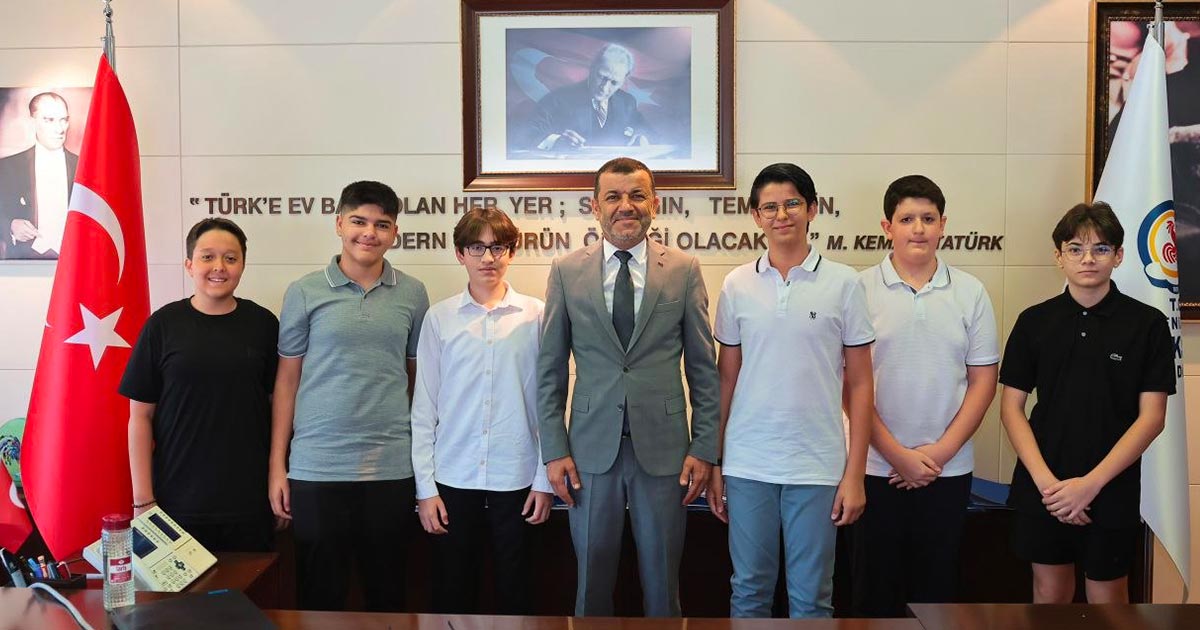BAŞKAN ÇAVUŞOĞLU LGS TÜRKİYE BİRİNCİLERİNİ AĞIRLADI