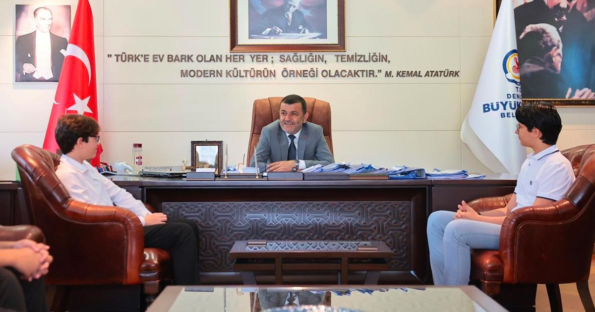 BAŞKAN ÇAVUŞOĞLU LGS TÜRKİYE BİRİNCİLERİNİ AĞIRLADI