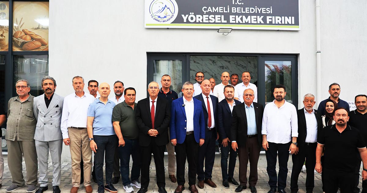 AK PARTİLİ BAŞKAN EKMEK FIRINI AÇTI