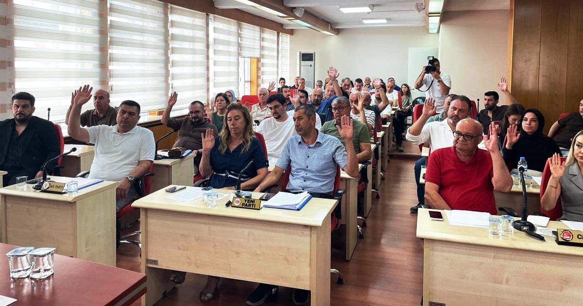 AK PARTİ CHP’YE DESTEK VERDİ