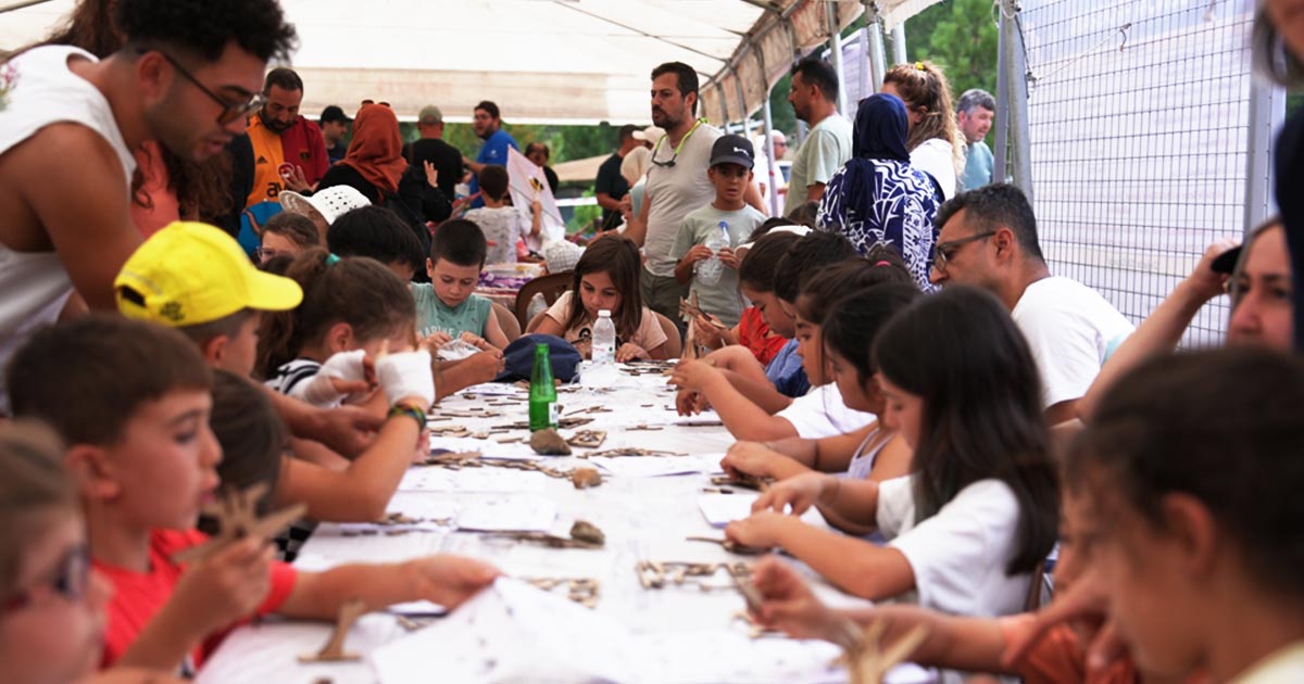 KARANLIK BÖLGEDE YILDIZLARI GÖZLEDİLER