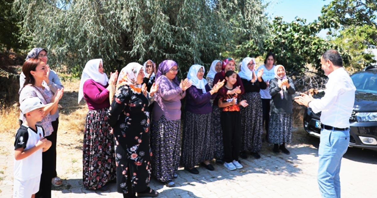 4 İLÇEYİ BAĞLAYAN YOL İLK KEZ ASFALTLANDI