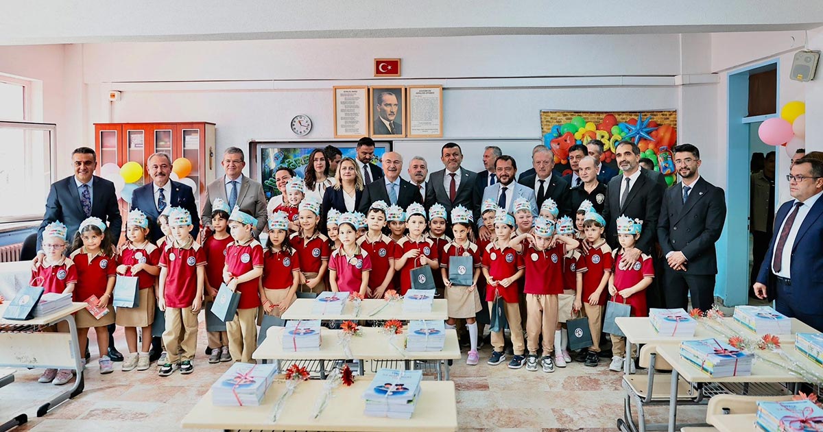 İLK DERS ZİLİNİ VALİ KÖŞGER ÇALDI