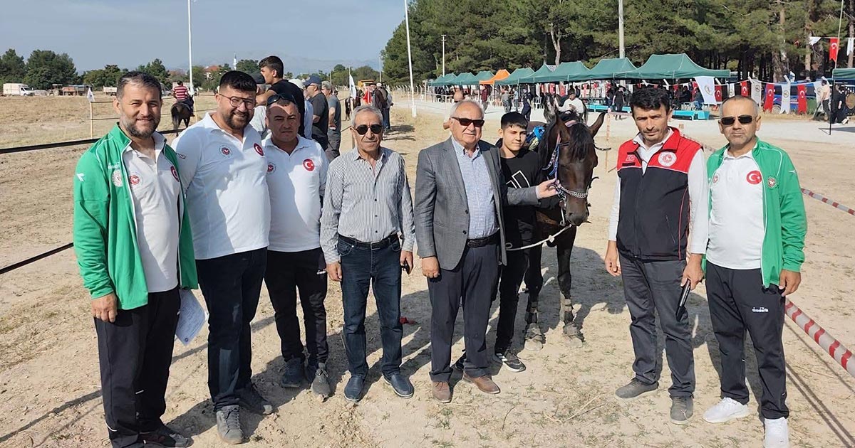 AT YARIŞI SEVDALILARI BAKLAN’DA BULUŞTU