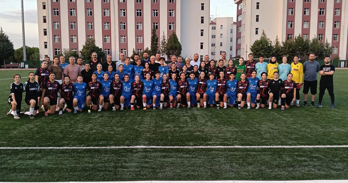 DOSTLUK MAÇINDA KAZANAN SULTANLARSPOR OLDU: 1-0