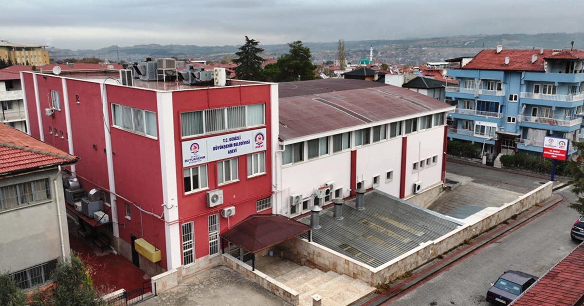 GARİBANA HER GÜN 3 BİN ÖĞÜN SICAK YEMEK
