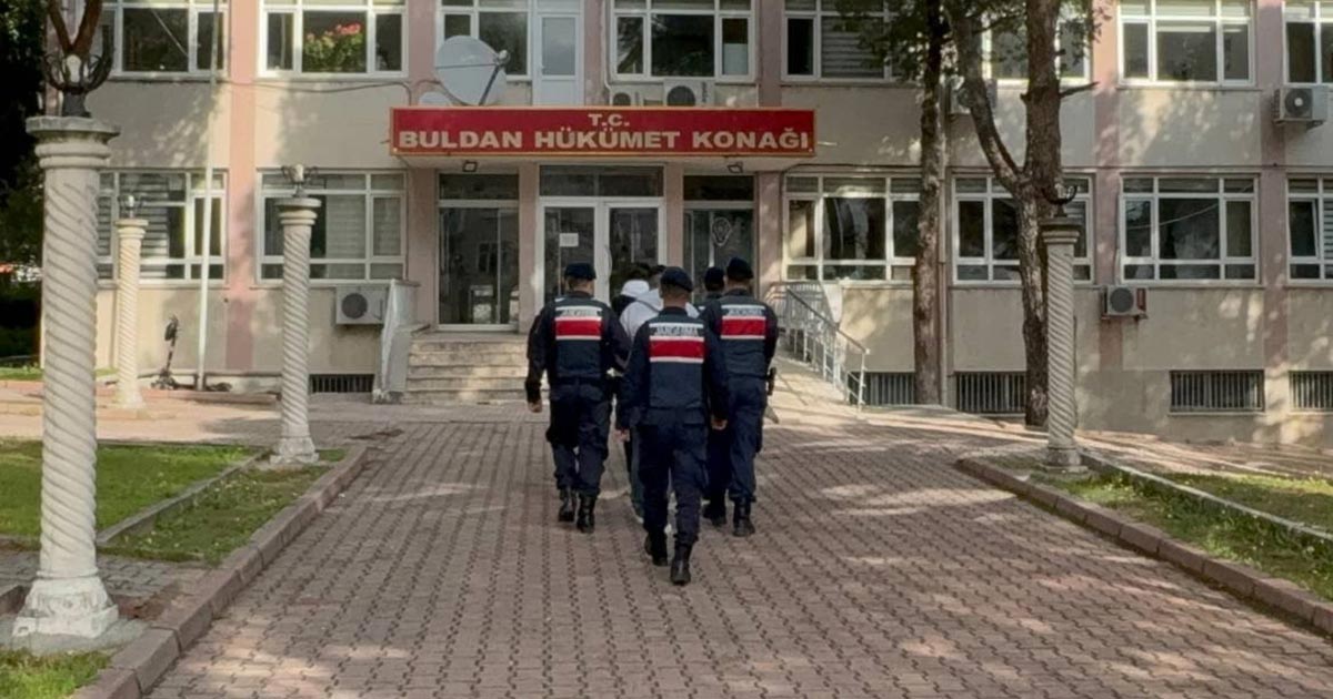 PARALARI HARCAYAMADAN JASAT’A YAKALANDILAR