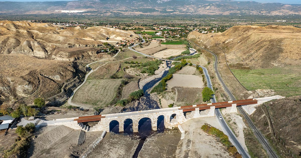 1900 YILLIK GÜMÜŞÇAY KÖPRÜSÜ RESTORE EDİLDİ