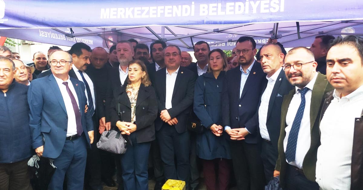YAĞMUR ALTINDA DOĞAN’A DESTEK