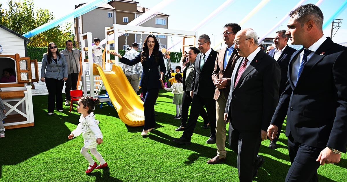 ÇİVRİL’DE 132 KİŞİLİK GÜNDÜZ BAKIMEVİ AÇILDI