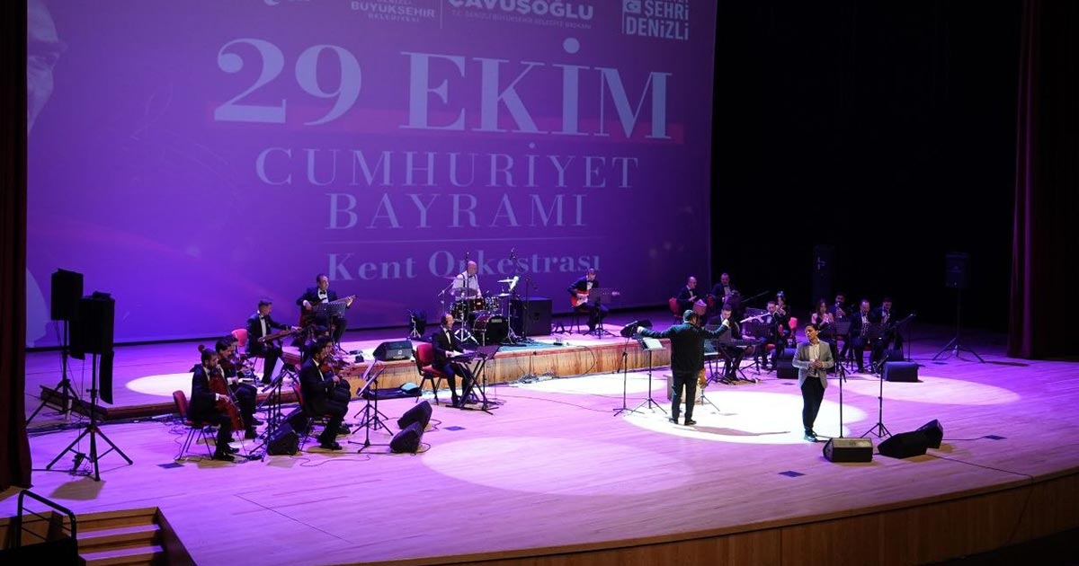 DENİZLİ'DE 29 EKİM CUMHURİYET BAYRAMI KUTLAMALARI BAŞLADI