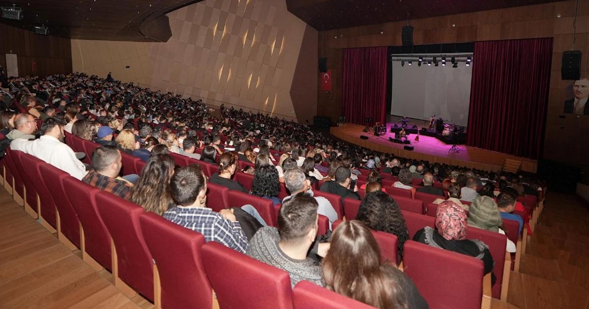DENİZLİ’DE BÜLENT ORTAÇGİL RÜZGARI ESTİ