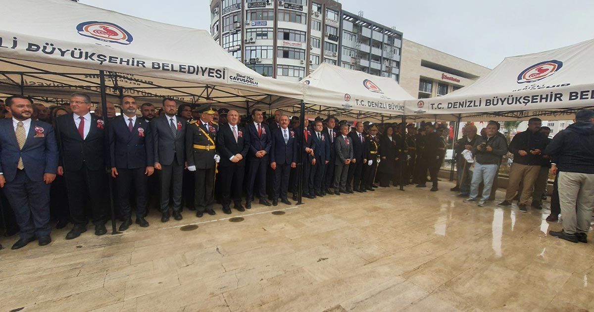 DENİZLİ’DE CUMHURİYET BAYRAMI KUTLAMALARI BAŞLADI