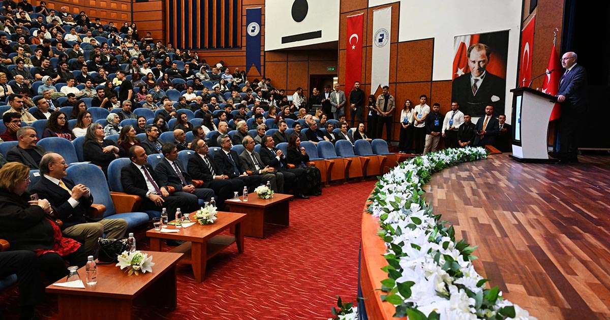 F-35’LERİ GÖRÜNMEZ YAPAN TÜRK BİLİM İNSANI PAÜ’DE