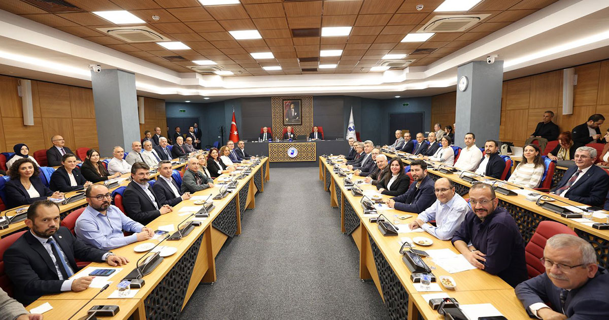 YÖK BAŞKANI EROL ÖZVAR PAÜ SENATOSUNA BAŞKANLIK ETTİ